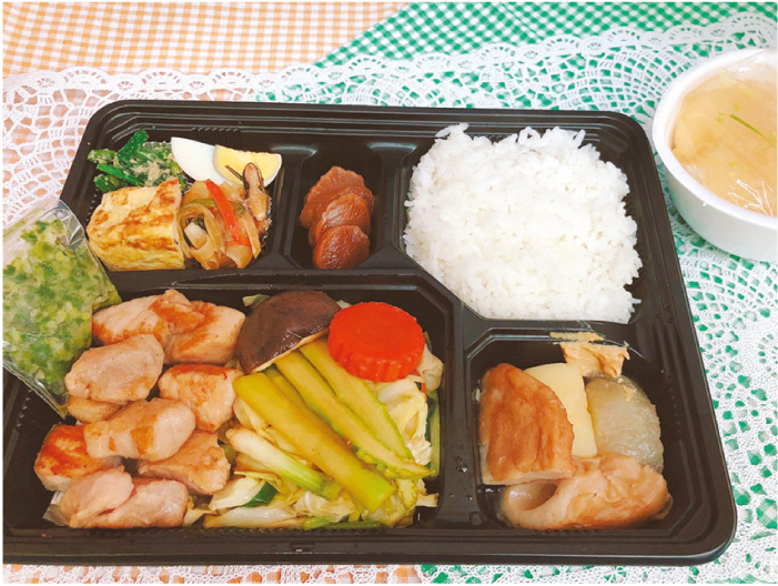 博多のポークステーキ弁当（290バーツ）