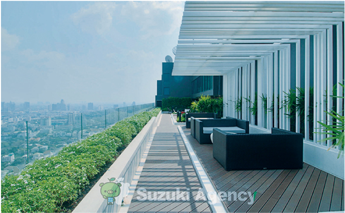 44階に見晴らしの良いスカイガーデン