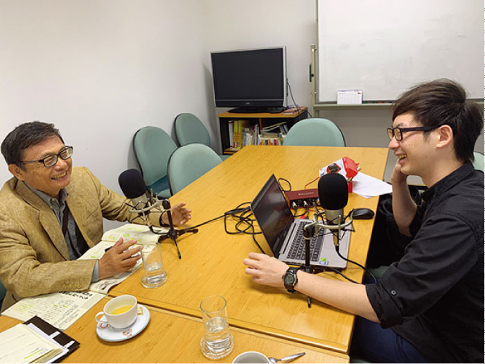 日本語ネットラジオ撮影風景