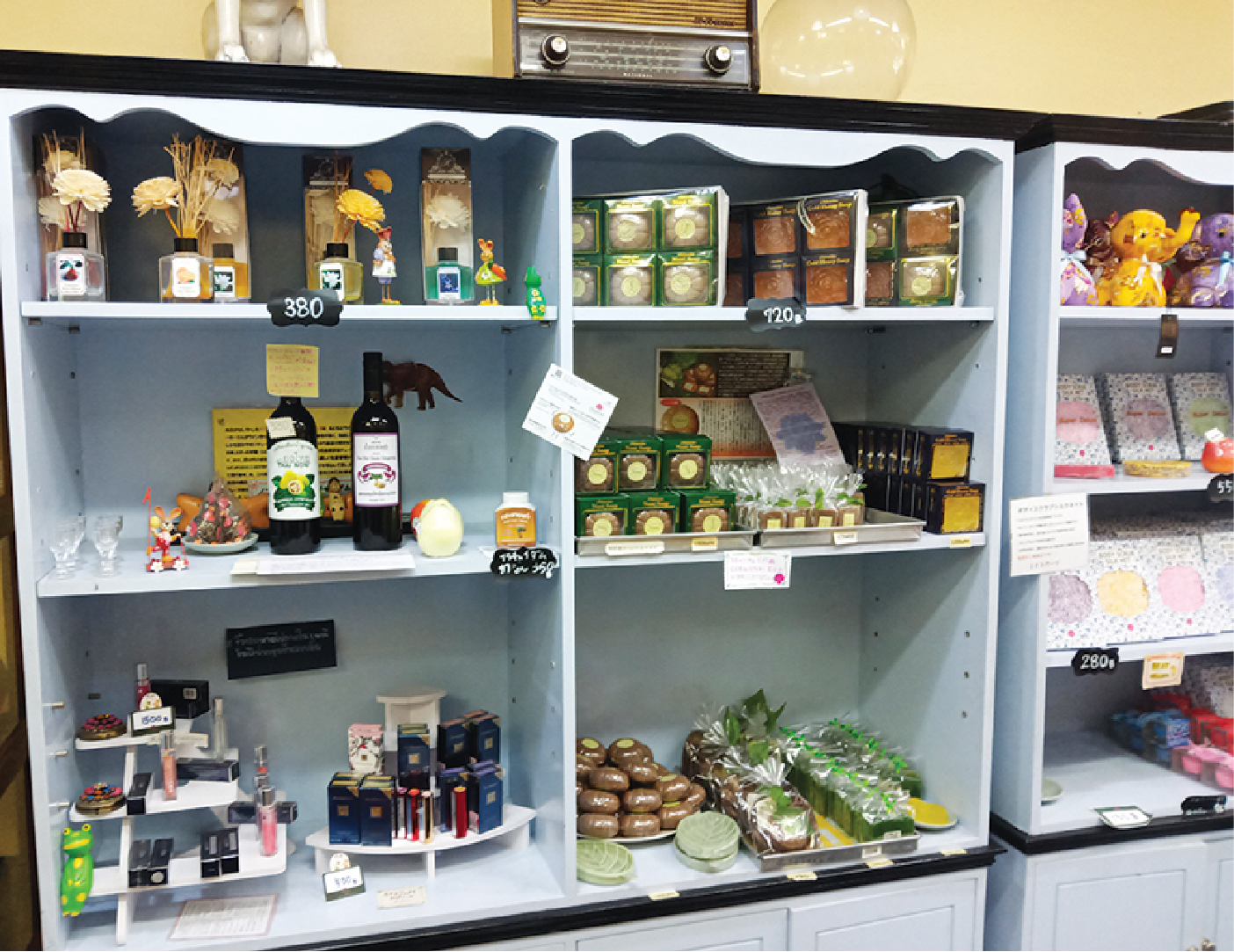 チムリムの店内は人気商品が並ぶ