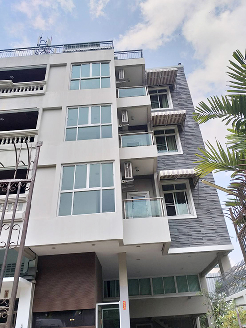 ストンプレイスの外観