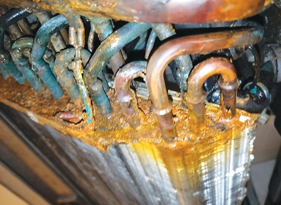 エアコン内部にサビが発生した状態