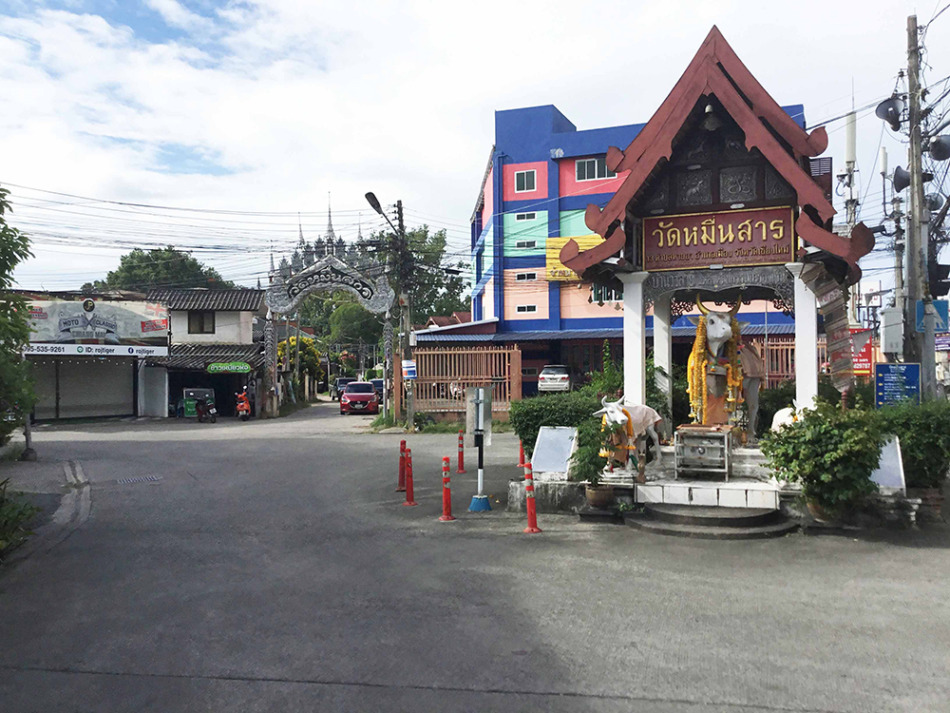 かつて日本軍本部があったチェンマイ市内のミンサーン寺入口:著者撮影