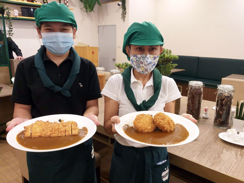 人気No1のロースカツカレーをはじめ、トッピングカレーがおすすめ