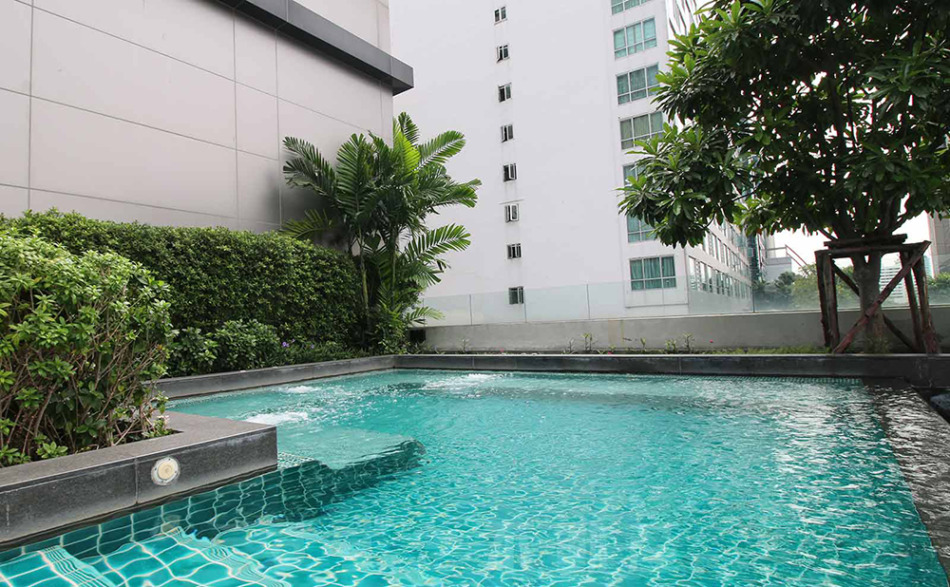 S15スクムビットのプール