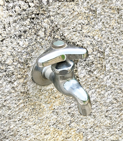 バルコニーに蛇口を作る