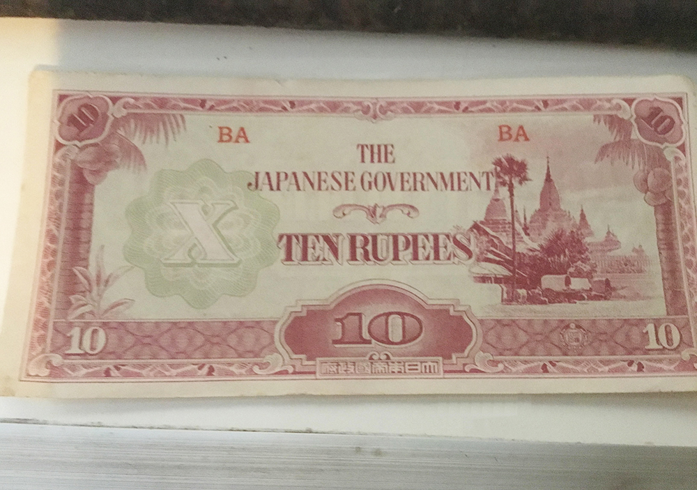 チェンマイで印刷されたルピー（インド紙幣）:著者撮影
