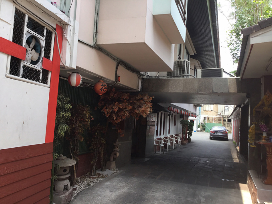 見合いの場所はバンコク最古の日本料理店「花屋」（撮影:著者）