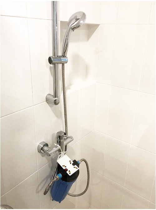 ブエノアグアのシャワー用軟水器の取り付け例