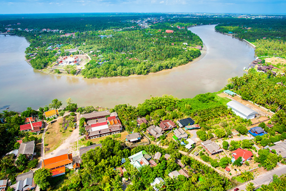 1月29日の「乗り物つくし」で訪れるターチン川（タイ政府観光庁HPより）