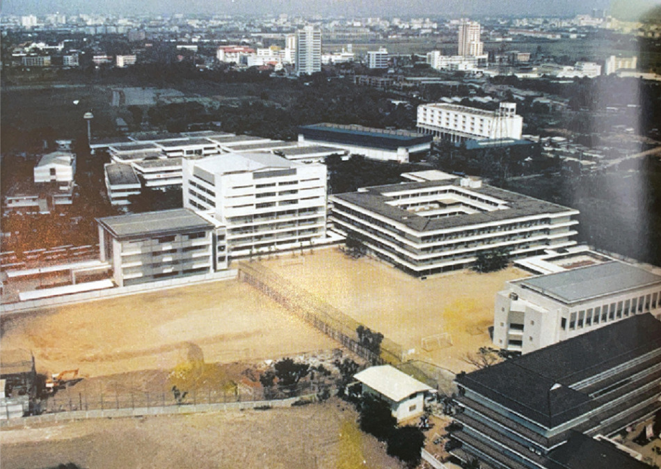 上から見た校舎全景:日本人学校提供